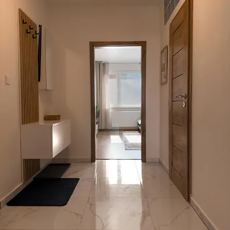 The Elegant Hideaway Surany